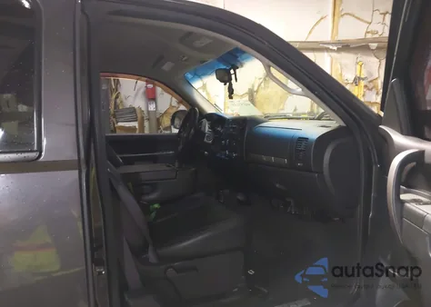 2010 Chevrolet Silverado 1500 Lt z USA, uszkodzony, nr VIN 1GCSKSE30AZ114580